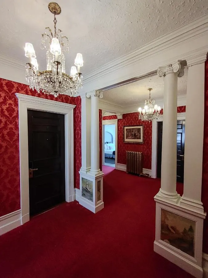 Le Chateau De Pierre Québec Hotel