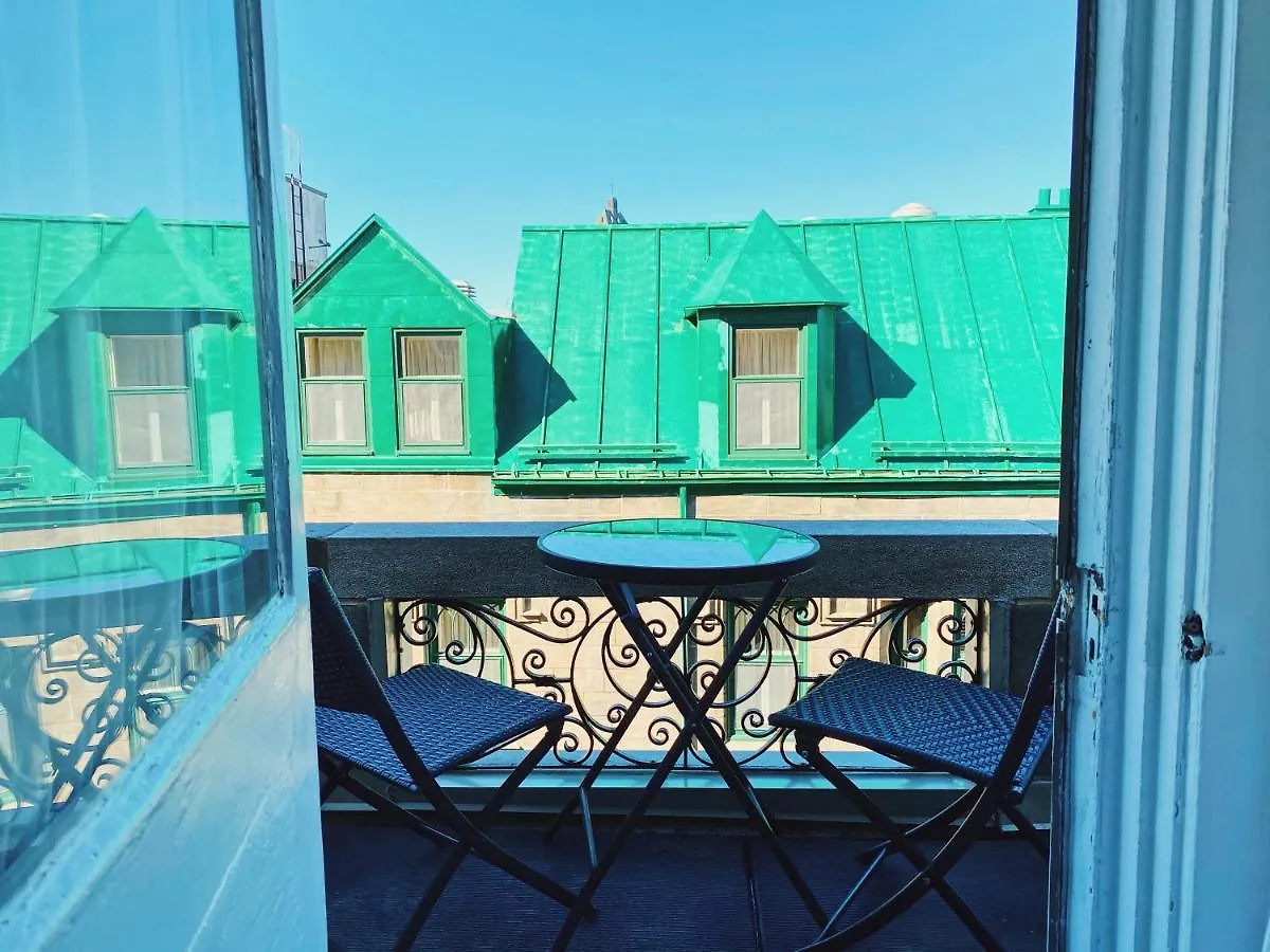 Le Chateau De Pierre Quebec City Hotel